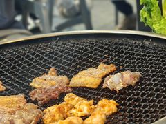 -小辣椒火盆烧烤(温泉南街店)