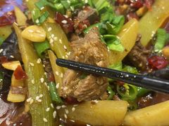 -乡土特色.冷锅鱼.牦牛肉汤锅