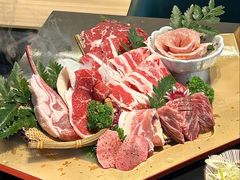 -铭牛烧肉·和牛海鲜自助(高新月牙湖店)