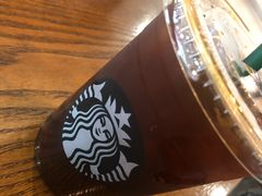 -星巴克(杭州西湖银泰1F店)