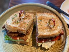 蜂蜜酱香鸡肉三明治-blend咖啡部落(卓悦中心店)