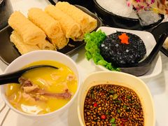 -鲜入围煮花胶鸡海鲜火锅