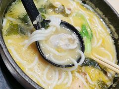 -灵芝妹子海鲜米线(劳动公园店)