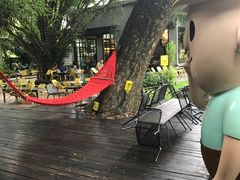 -莓园冰淇淋店