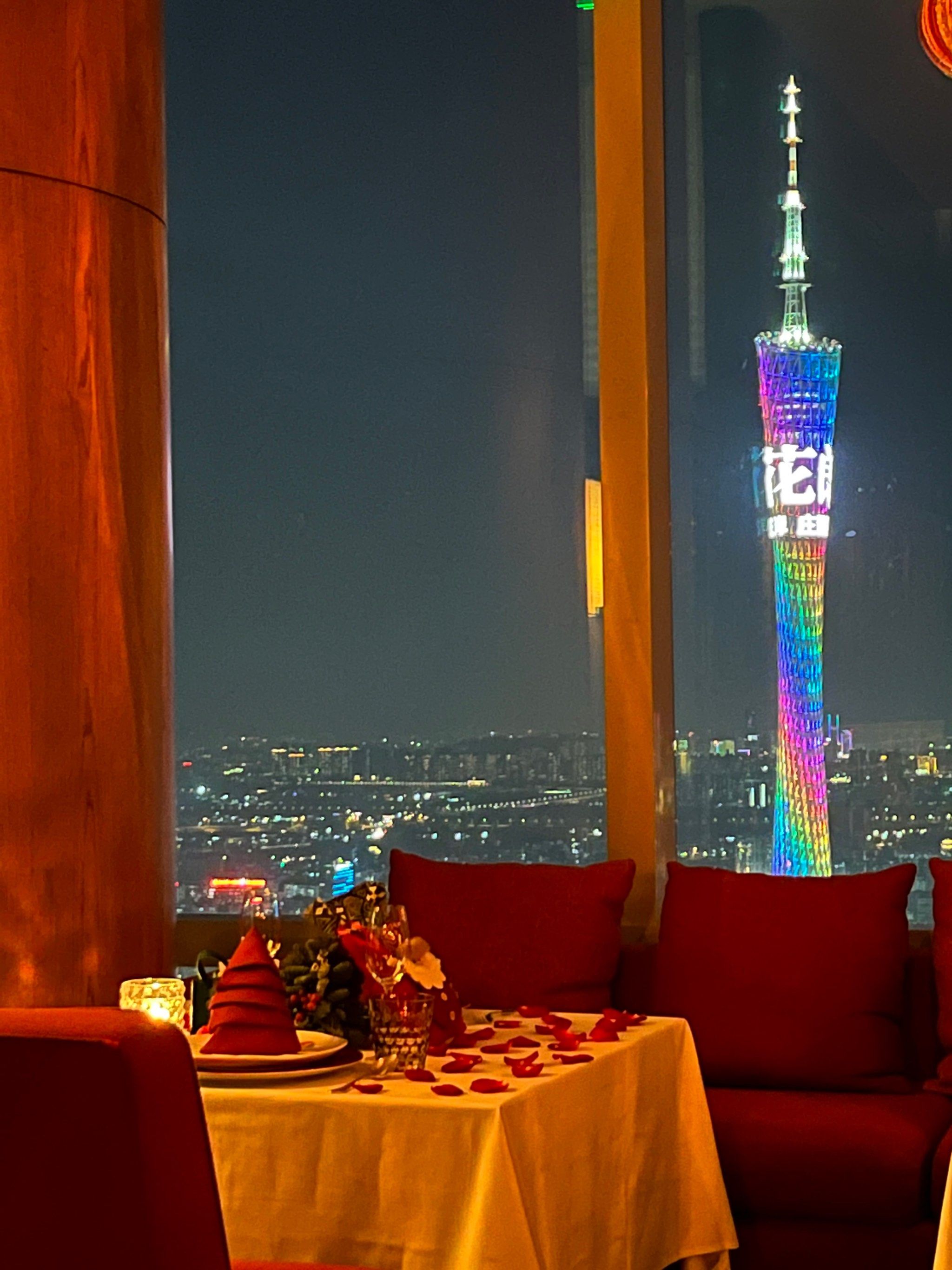 「广州柏悦酒店·悦厅 living room」#广州休闲娱乐 #广州秋冬美食