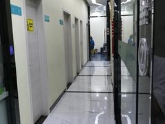 -雅致口腔门诊部(五羊邨地铁店)