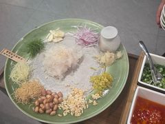 -得意咚瓜·顺德鱼生·冬瓜火锅(深圳首店)