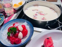 -尚尚仙·酸汤猪手·猪肚鸡火锅(华联万柳购物中心店)