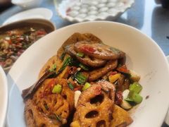 -湘满天下湖南山水主题餐厅(凤凰店)