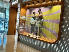 -lululemon(上海浦东IFC店)