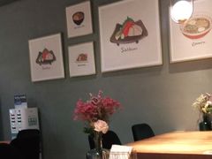 -POKEE VIA&Brunch·维娅(重庆来福士店)