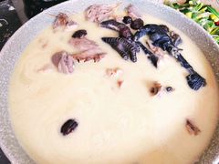 -跃进桥火烧鸡(怒江西岸店)