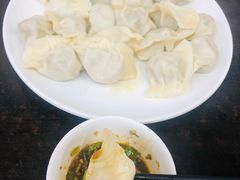 -孖妹上肉饺子馆