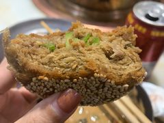 烧饼夹牛肉-京门老爆三·铜锅涮肉 爆肚(望京店)