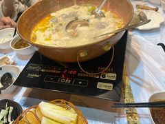 -鲜入围煮花胶鸡海鲜火锅