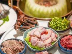 -得意咚瓜·顺德鱼生·冬瓜火锅(深圳首店)