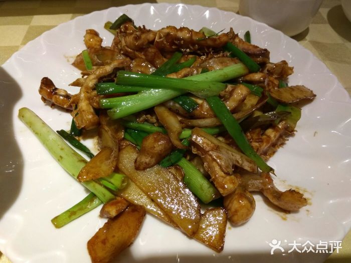 石岐佬中山菜馆(张溪店)姜葱炒脆肉皖脊腩图片