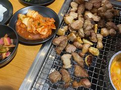 -肉甲韩国木炭烤肉(新壹街1店)