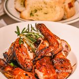 对这家的披萨🍕和牛排入了迷