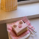 充满岁月斑驳的痕迹，没有电梯
