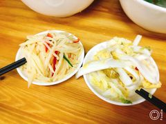 小菜-马德元纯汤牛肉面(太奥广场店)