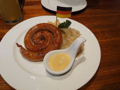 芝士香肠-1886德国汽车餐厅(外滩十六铺码头店)