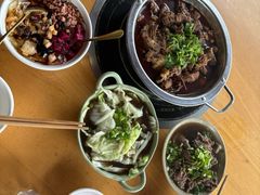 -大众跷脚牛肉馆·非遗传承单位(峨眉山店)