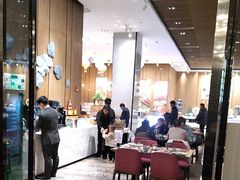 -飨食汇全日制餐厅·昆山皇冠假日酒店(九方店)