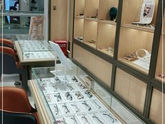 -吴良材眼镜(美罗城店)