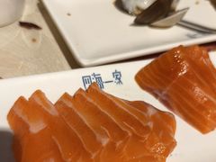 -四海一家自助餐(益田假日广场店)