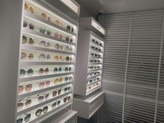 -目艮眼镜SHOWROOM(品牌集合店)
