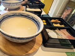 -新世界·过桥米线宴