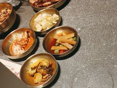 -草家酱蟹炭火烤肉店(珲春南路二店)