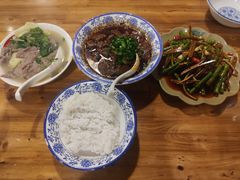 -杨三孃跷脚牛肉(西外棕榈岛店)