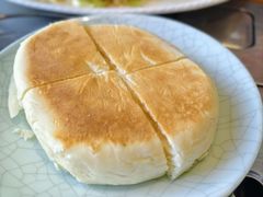 酸奶饼-蒙亨·手把肉·蒙古包文化主题餐厅(天恒广场店)