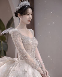 -莫小姐婚纱