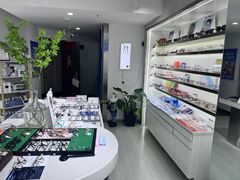 -视野联行眼镜蔡司·依视路官方授权店(顺城店)