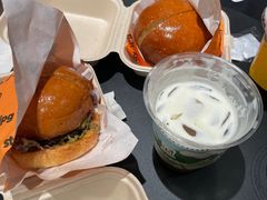 柠香蟹籽牛肉汉堡-JPG canteen(广州寺右公馆店)