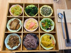 -轻蔬不用等·素食(江苏路店)