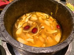 -芸山季·云南野生菌火锅(人民广场来福士店)