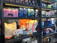 零售区-星巴克(来福士办公楼店)