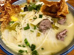 老坛酸菜牛肉米线-猫爷的腔调·黔小馆(交大医学住宅区店)