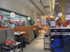 -黄记煌三汁焖锅(新佳丽江汉路店)