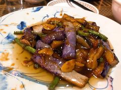 -红栌温泉山庄生态美食餐厅