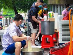 -覃肥叔桂林米粉(粮道街店)