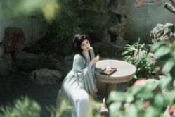 -苏州窝边小草摄影·汉服妆造跟拍(拙政园店)