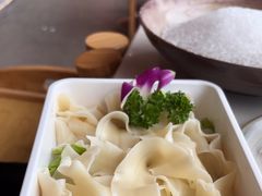 -喃喃椰·糟粕醋·椰子鸡火锅(七堡花园店)