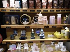 零售区-星巴克(西藏路店)