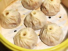 蟹粉小笼包-老头儿油爆虾·知味杭州(爱琴海购物中心)