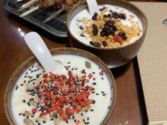 自制蜜豆燕麦酸奶-老兰家传统烧烤炒菜泡馍(小南门店)